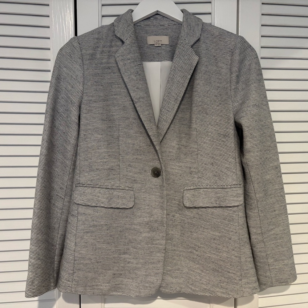 LOFT Women’s Grey Single Button Tweed Blazer